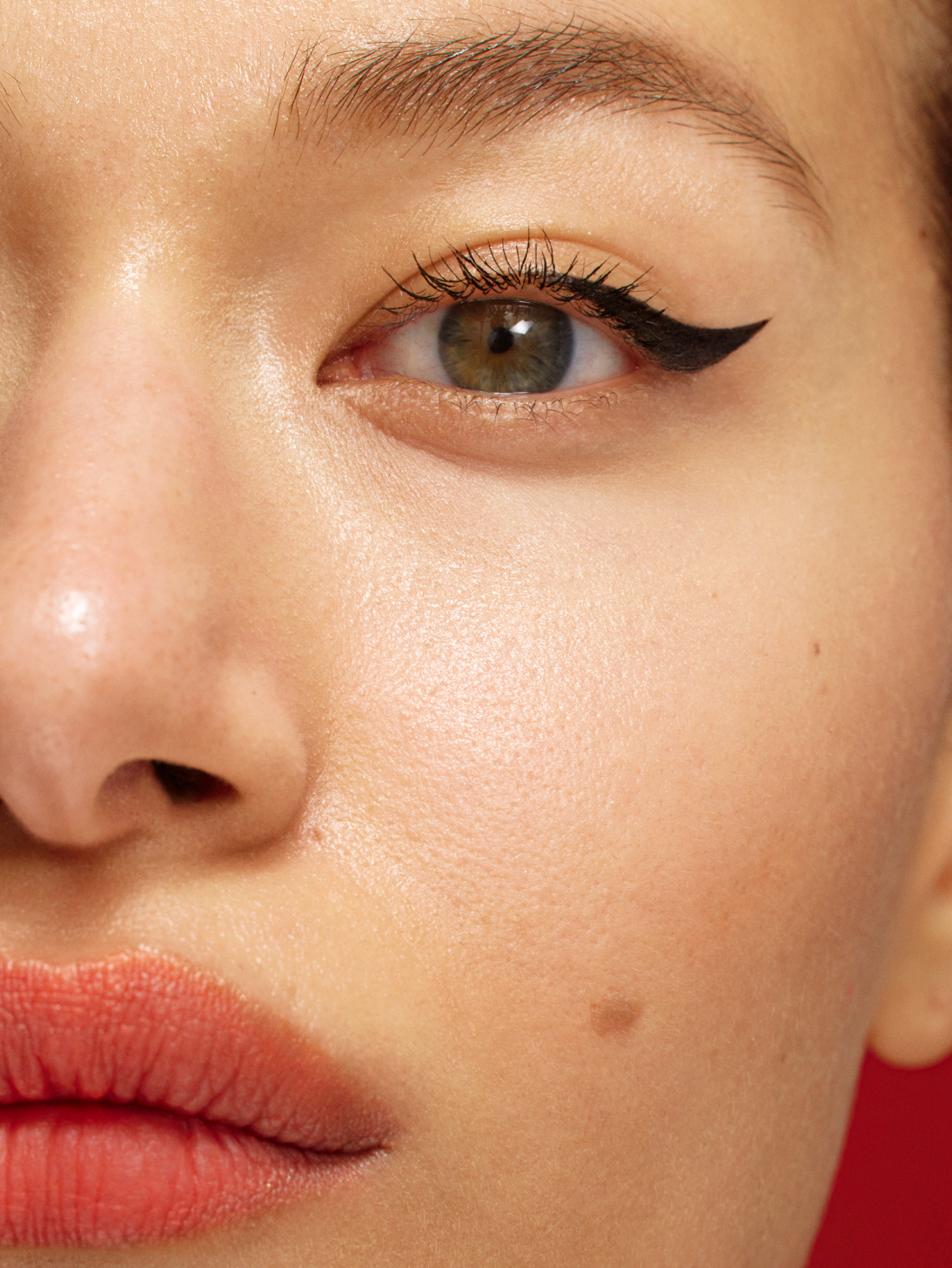 Guide to winged eyeliner for hooded eyes MECCA Memo